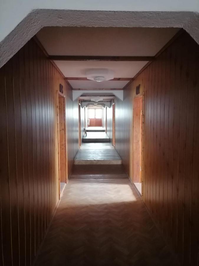 La Elvetian Hotel Iasi Ngoại thất bức ảnh